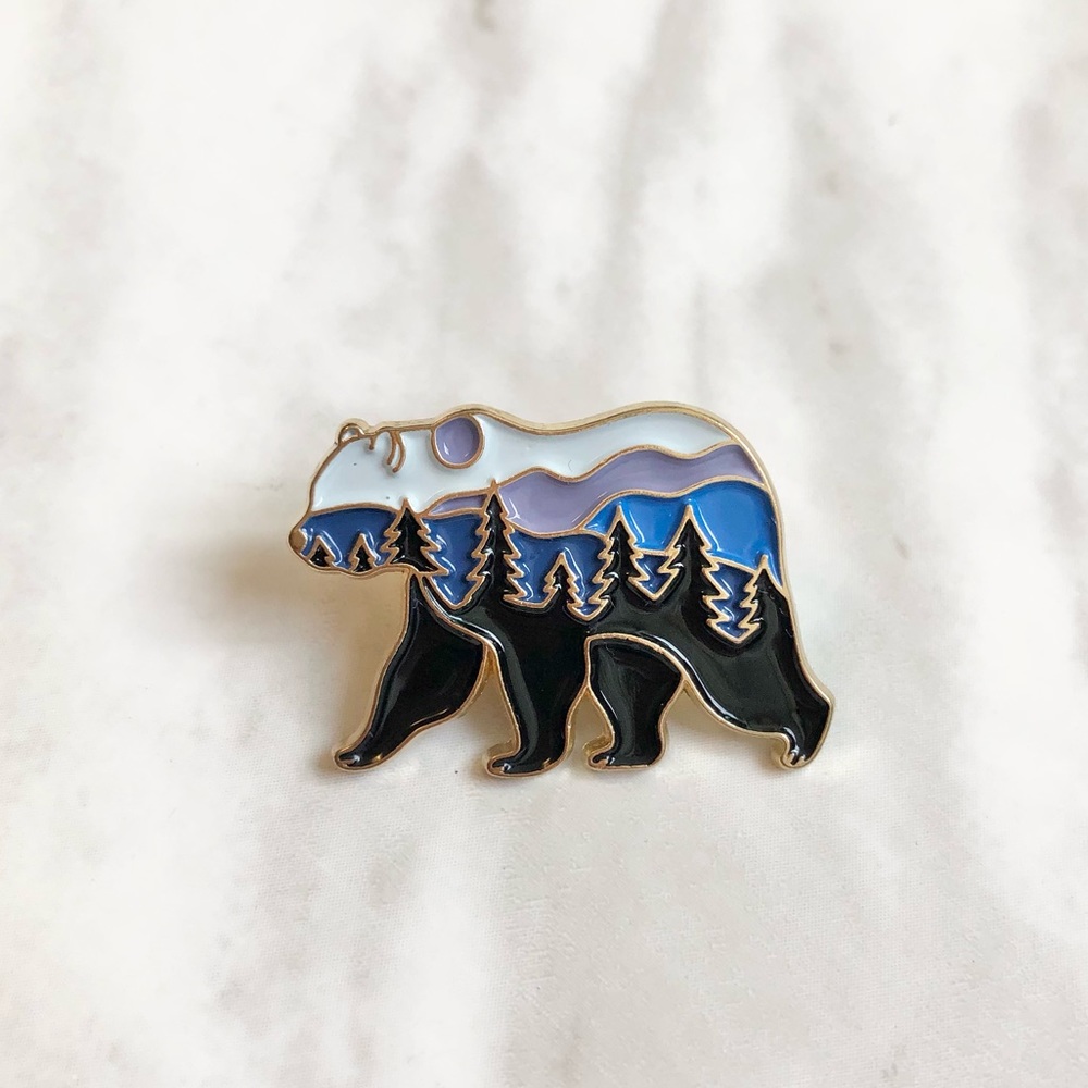🎉 New Mountain & Trees Silhouette Bear Pin
